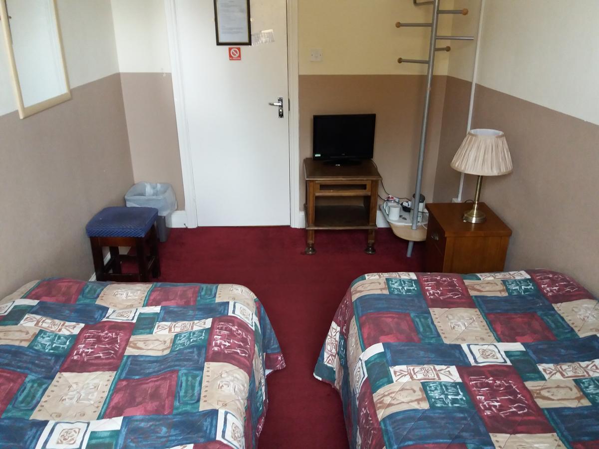 The Crouch Oak Bed & Breakfast Адълстоун Екстериор снимка